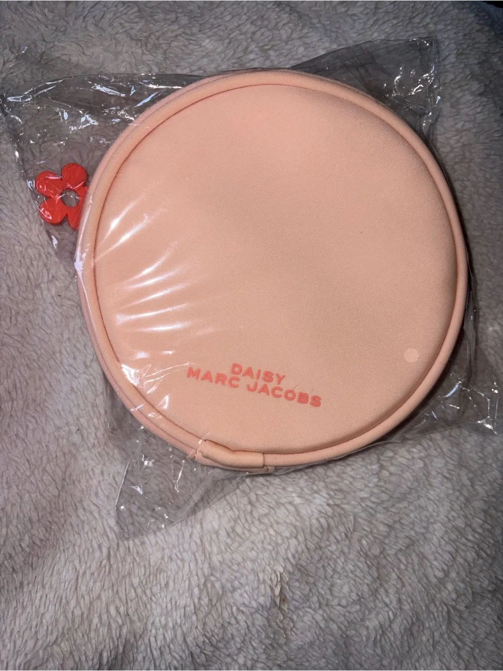 Marc Jacobs Daisy Round Peach Cosmetic Case